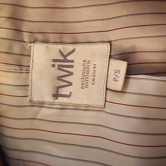 Twik berry blazer, size small - Picture 3 of 6